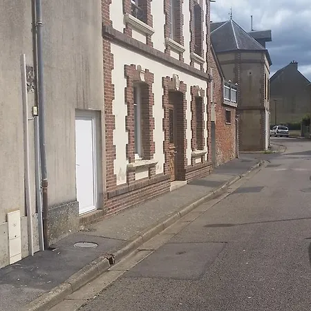 La Petite Maison D'elise Gacé